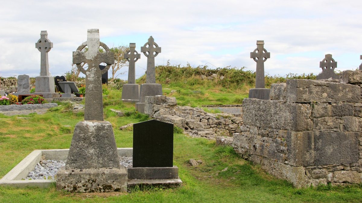 Organisation des obsèques : combien ça coûte ?